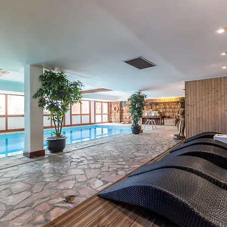 Odalys New Solarium Отель